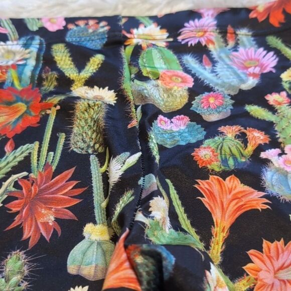 Blackmilk Luxe Fabric Cactus Desert Flower Leggings - Picture 7 of 11